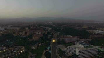 aéreo escena de maspalomas turista pueblo y faro video