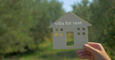 Advertising of villa for rent video