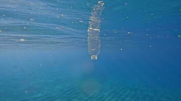 Plastik Verschmutzung von das Meer video