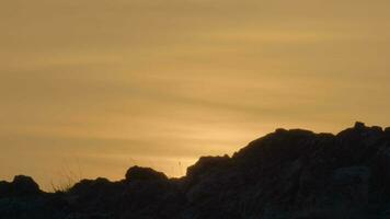 malerisch Sonnenuntergang Über das Hügel video