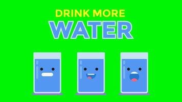 4k Animation von trinken Mehr Wasser Text. ein komisch Brille sind gefüllt mit Wasser auf Grün Bildschirm, Chroma Taste. Animation von das Figuren Emotionen. das Konzept von ein gesund Leben. video
