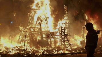 fallen Feuer Festival im Valencia, Spanien video