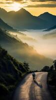 un temprano Mañana paseo - el del ciclista aventuras mediante un montaña pasar ai generativo foto