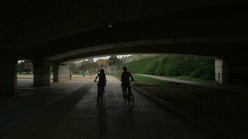 un fecha en bicicletas video