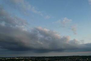 Most Beautiful View of Sky and Dramatic Clouds over Luton City of England UK During Sunset. photo