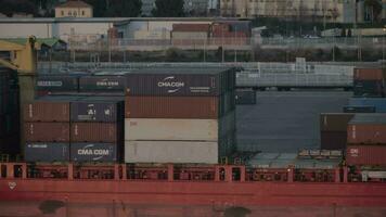 Container Hafen mit Ladung Schiff im Marseille, Frankreich video