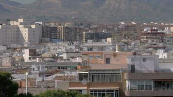 een panorama schot van Alicante urbanscape video
