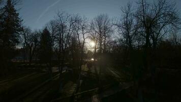 Antenne Aussicht von gut retiro Park im sonnig Winter Morgen Madrid, Spanien video