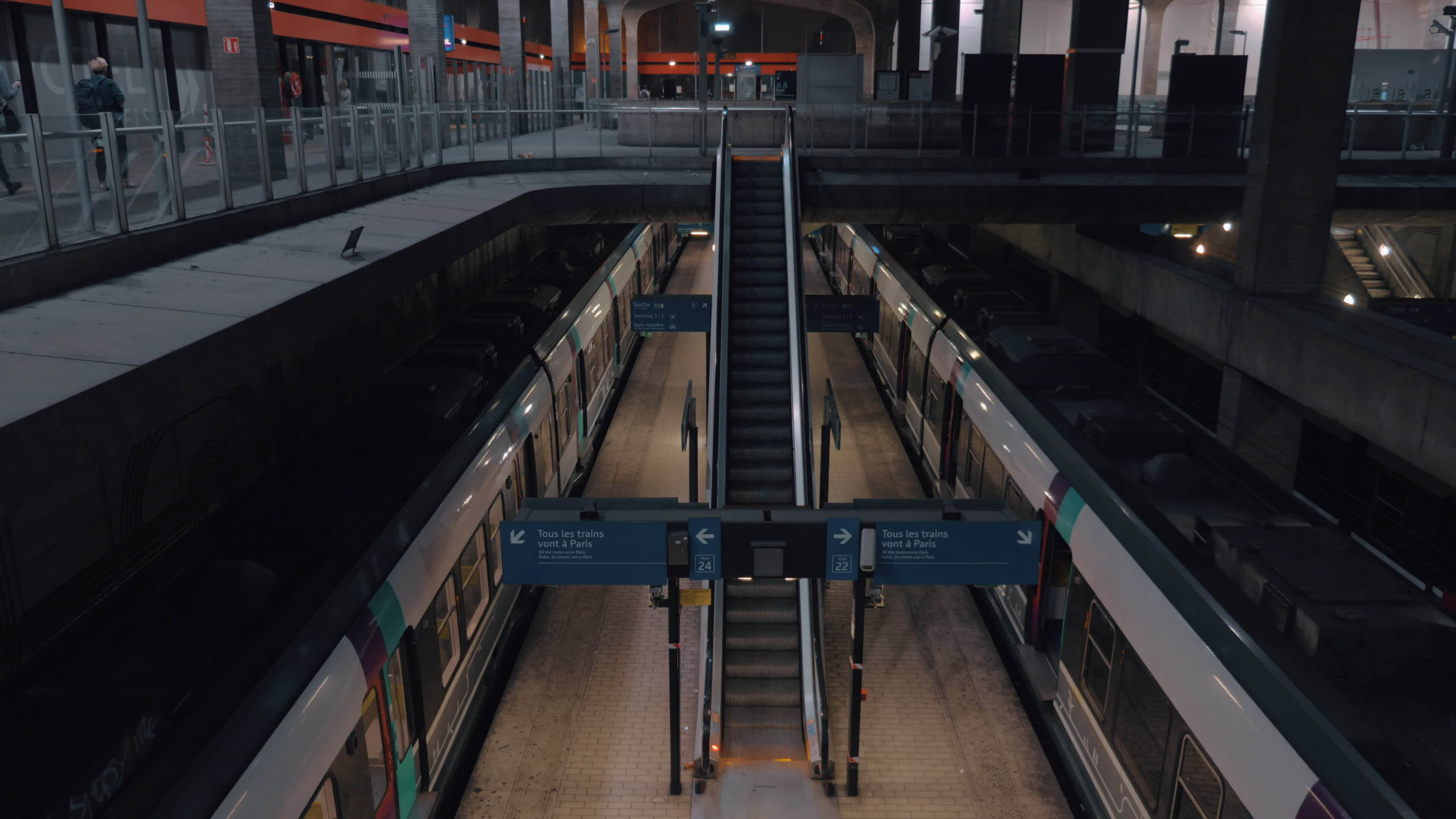 Empty station