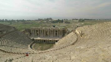 utforska amfiteater av hierapolis i pamukkale, Kalkon video