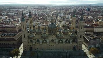 saragozza aereo Visualizza con nuestra senora del Pilar basilica, Spagna video