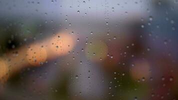lluvia gotas en lleno de vapor ventana video