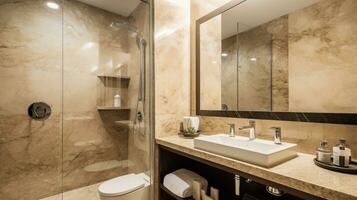 lujo hotel baño interior con beige mármol paredes ai generativo foto