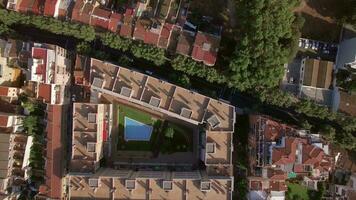 aéreo ver de techos de edificios, Barcelona, España video