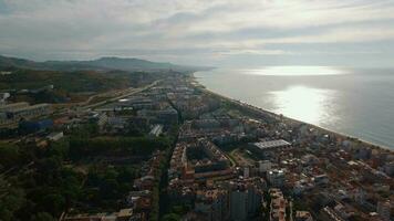 Barcelona und das Küste, Antenne Aussicht video