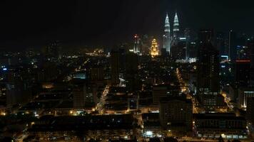 timelapse van nacht stad van Kuala lomp, Maleisië video