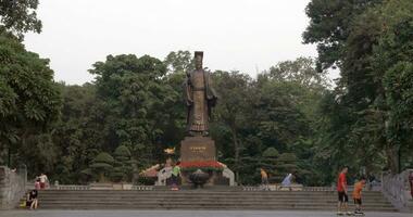 LY tailandese per monumento nel hanoi, Vietnam video