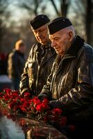 reflexivo veteranos recordar viejas historias junto a guerra monumentos en un solemne veteranos día foto