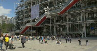 wachtrij Bij de Ingang van pompidou centrum in Parijs video