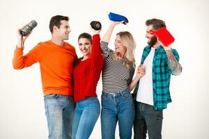 empresa de amigos teniendo divertido juntos escuchando a música foto