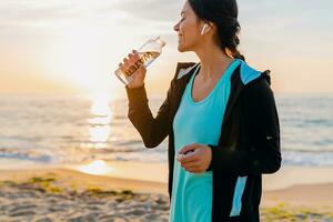 woman doing sports in morning photo