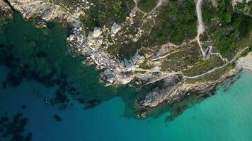 aereo superiore giù Visualizza di Torre nel città Santa teresa nel sardegna video