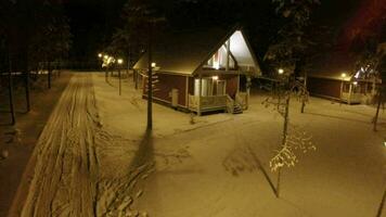 klein Dorf im Winter Nacht video