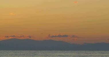 calme mer dans crépuscule video