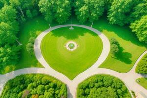 hermosa paisaje parque con arboles y Dom. vistoso follaje en el parque. Pro foto