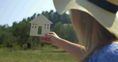 vrouw Holding huis silhouet video