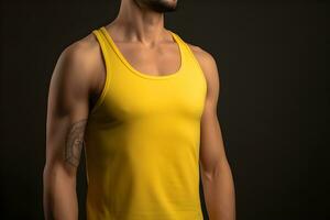 generativo ai. blanco amarillo tanque parte superior burlarse de arriba en masculino modelo escaparate tu diseños en estilo foto