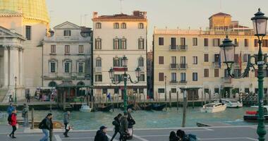 schön Szene von Venedig mit großartig Kanal video