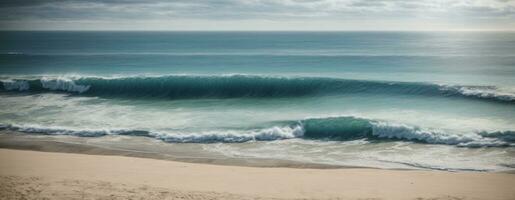 hermosa arenoso playa y suave azul Oceano ola. ai generado foto