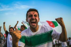 iraní playa fútbol aficionados celebrando un victoria foto