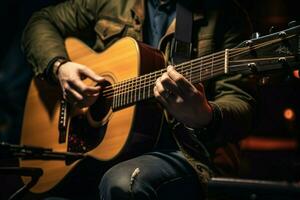 el guitarrista, capo en lugar, serenatas el micrófono con un acústico guitarra. ai generado foto