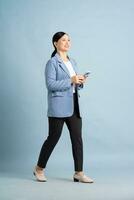 full body photo of a middle-aged businesswoman