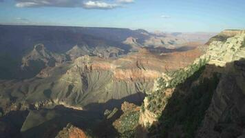 groots Ravijn nationaal park Arizona met haar gelaagde bands van rood rots onthullend miljoenen van jaren van geologisch geschiedenis video