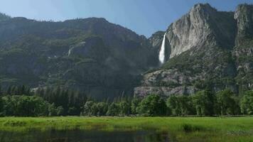 hisnande yosemite falls de högsta vattenfall i yosemite nationell parkera video