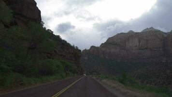 toneel- het rijden Bij Zion nationaal park in zuidwesten Utah Verenigde Staten van Amerika video