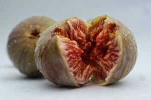 Figs photos in different positions