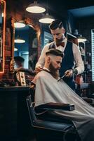Barbero a trabajo lleno longitud de joven barbado hombre consiguiendo Corte de pelo por peluquero mientras sentado en silla a peluquería, generativo ai foto