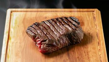 A la parrilla carne de vaca filete medio raro en fuego selectivo atención 3d ilustración foto
