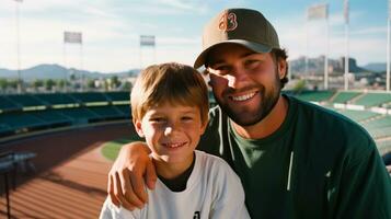 hombre y hijo en béisbol juego foto