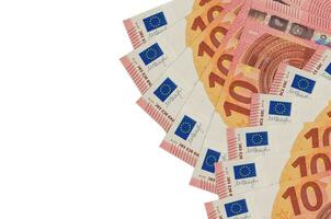 Los billetes de 10 euros se encuentran aislados en fondo blanco con espacio de copia. fondo conceptual de vida rica foto