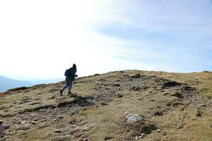 montañas de los cárpatos, ucrania - 8 de octubre de 2022 monte hoverla. cárpatos en ucrania en otoño foto