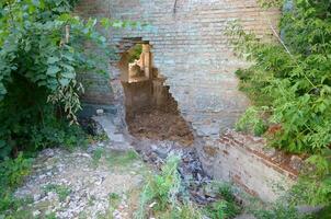 Collapsed industrial multistorey building in daytime photo