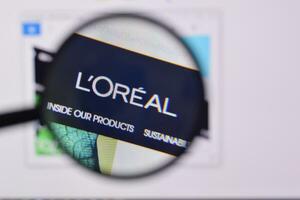Homepage of loreal paris website on the display of PC, url - loreal.com. photo