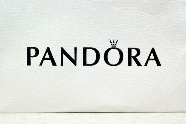 PANDORA ロゴパーカー　レア 耳付きZZHenLロゴパーカー <B702> | トップス,パーカー | PCTOKYO