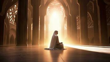 religioso musulmán mujer Orando en un Iglesia foto