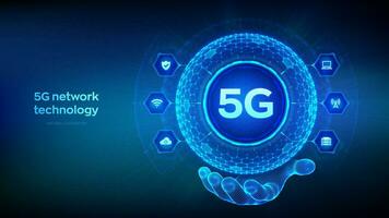 5g red inalámbrico sistemas, Internet de cosas tecnología concepto en el forma de esfera con hexágono cuadrícula modelo en estructura metálica mano. 5g inalámbrico móvil Internet Wifi conexión. vector ilustración.